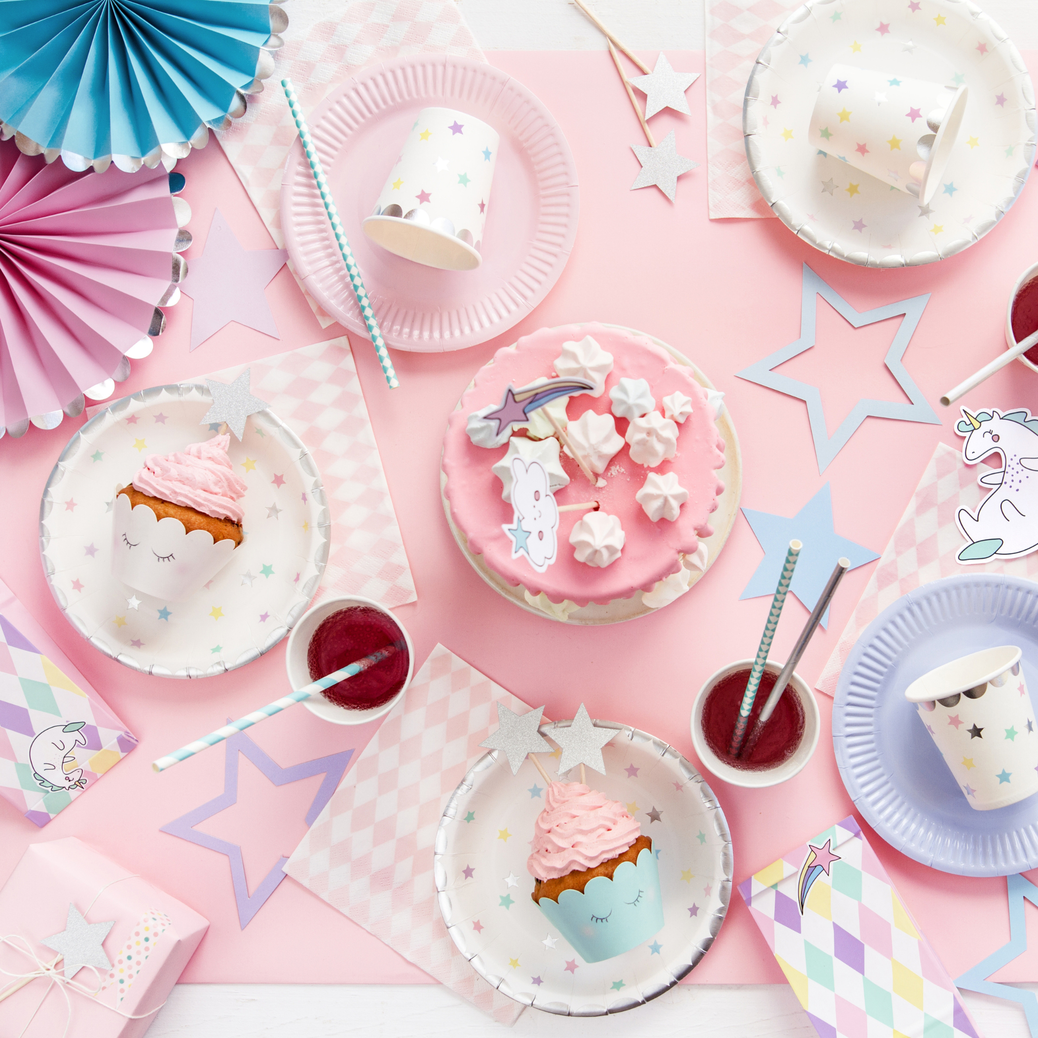 Unicorn Star Theme Paper Plates Set