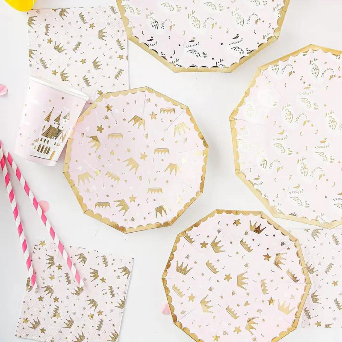 Sweet Princess Swan 9 Inch Paper Plates Set