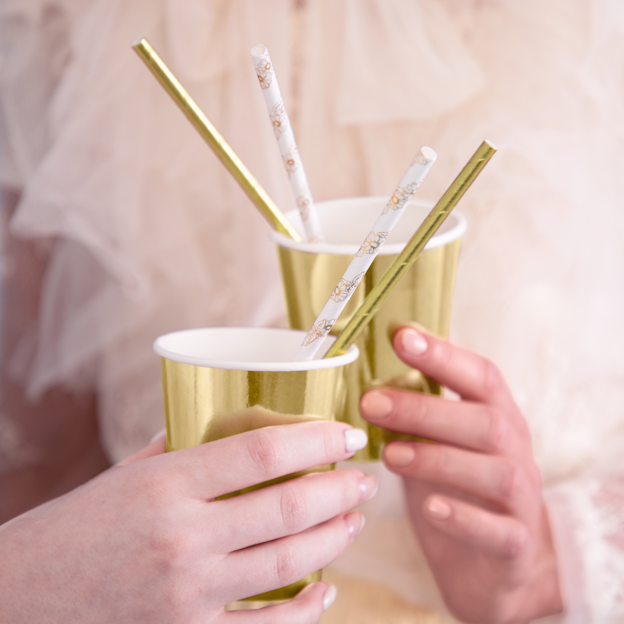 Golden Flower Ivory Paper Straws Set