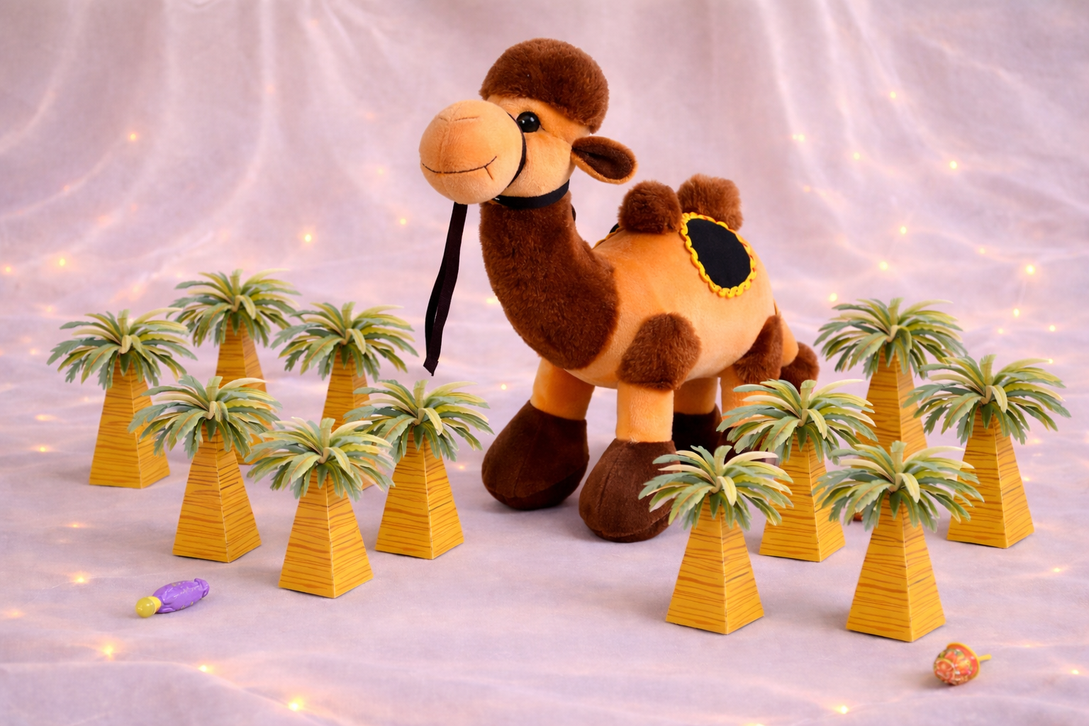 Garangao 12 pcs Palm Trees and Large Camel Set