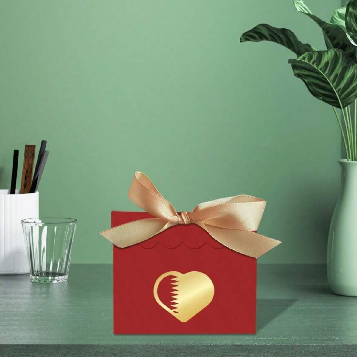 Qatar National Day Favor Box - Red (10 Pcs)